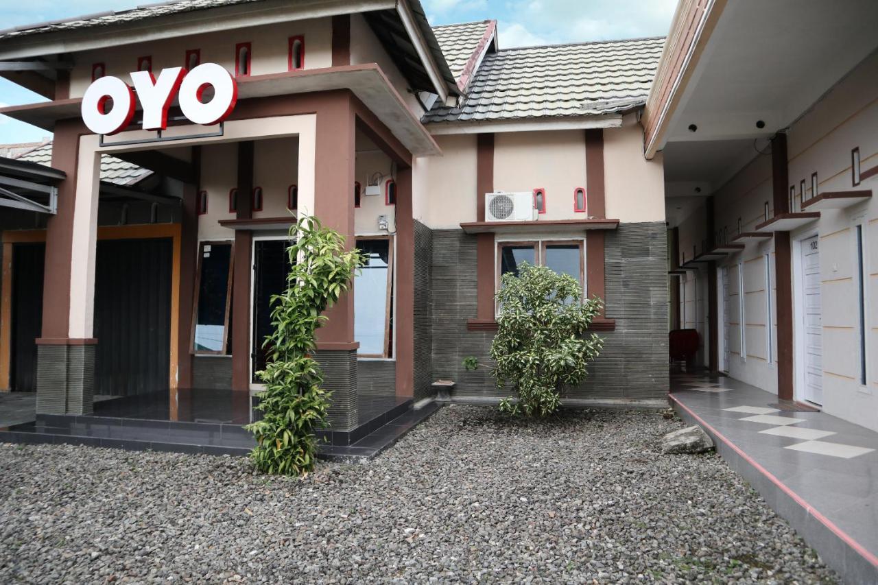 OYO 2202 Delima Guest House Syariah Padang  Extérieur photo